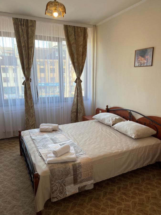 Хотел Сокол Plovdiv Extérieur photo