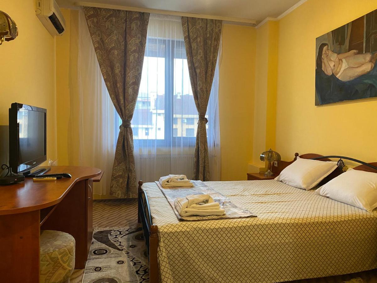 Хотел Сокол Plovdiv Extérieur photo